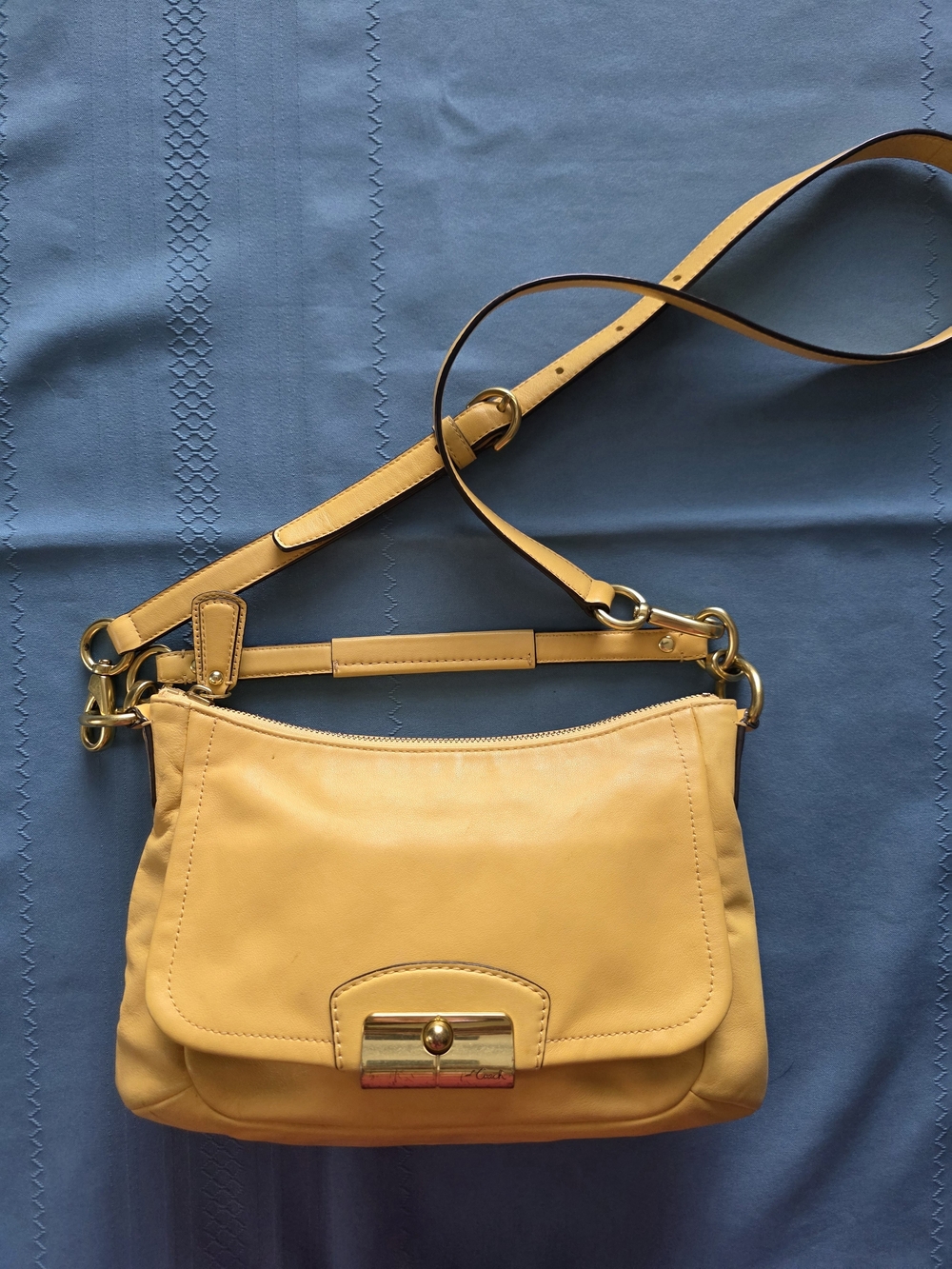 Coach Y2K Kristin Leather East-West Crossbody Bag Rare Mustard Yellow F22308